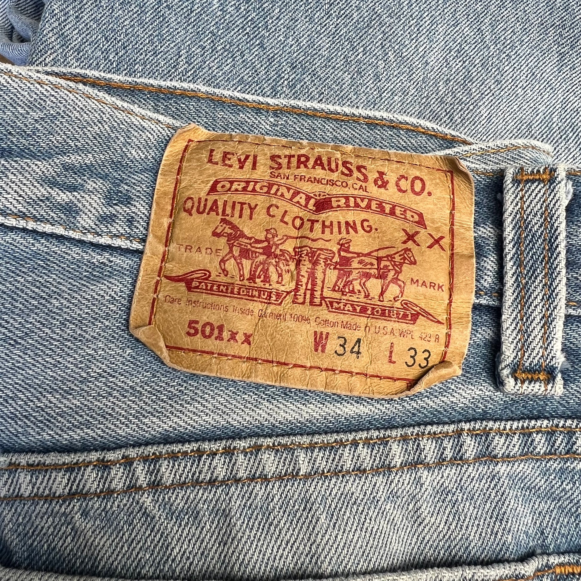 Levi’s leather back tag showing